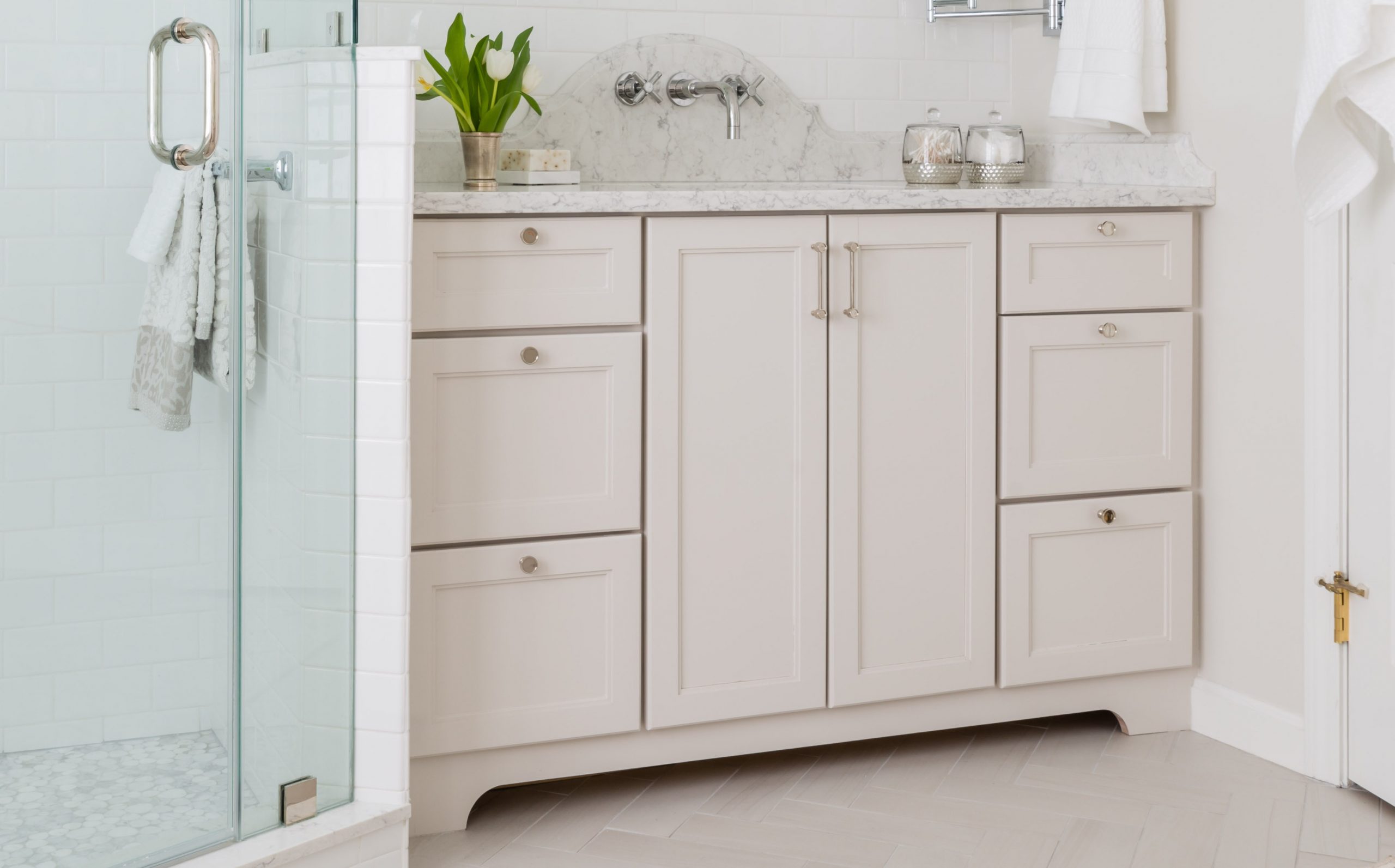 Which Vanity Works with Your Bathroom?