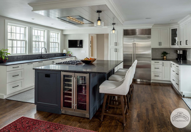 3 Custom Kitchen Island Ideas for Your Home Renovation